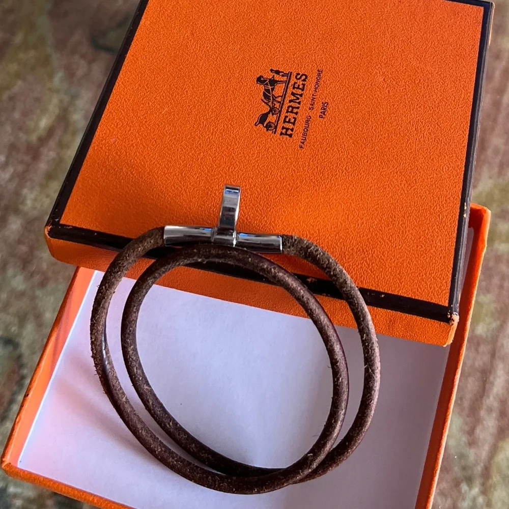 Hermes Brown Leather Bracelet with Silver Clasp - Picture 3 of 4